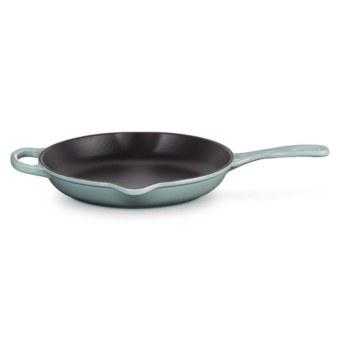 Le Creuset Signature Cast Iron Round Skillet - 26cm