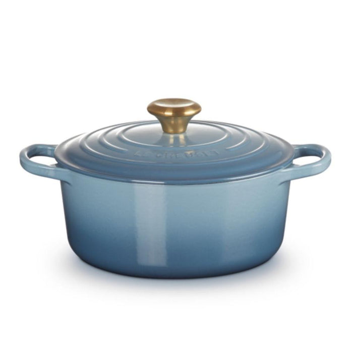 Le Creuset Signature Cast Iron Round Casserole - 26cm