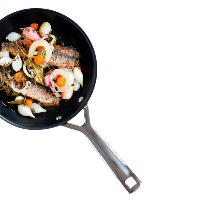 Le Creuset Toughened Non-Stick Shallow Omelette Pan - 20cm