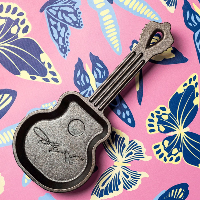 Lodge Cast Iron Dolly Guitar Mini Skillet - 27 x 2.2cm